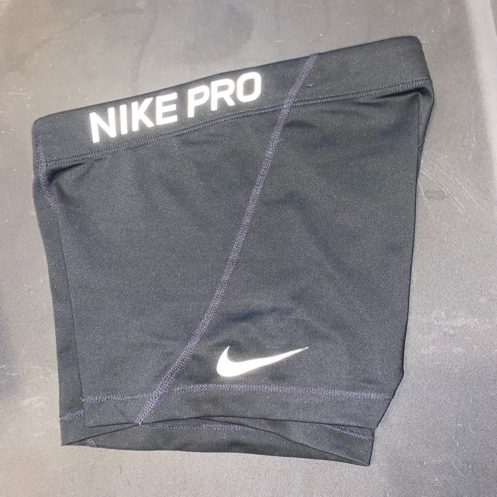 Black Nike pro spandex